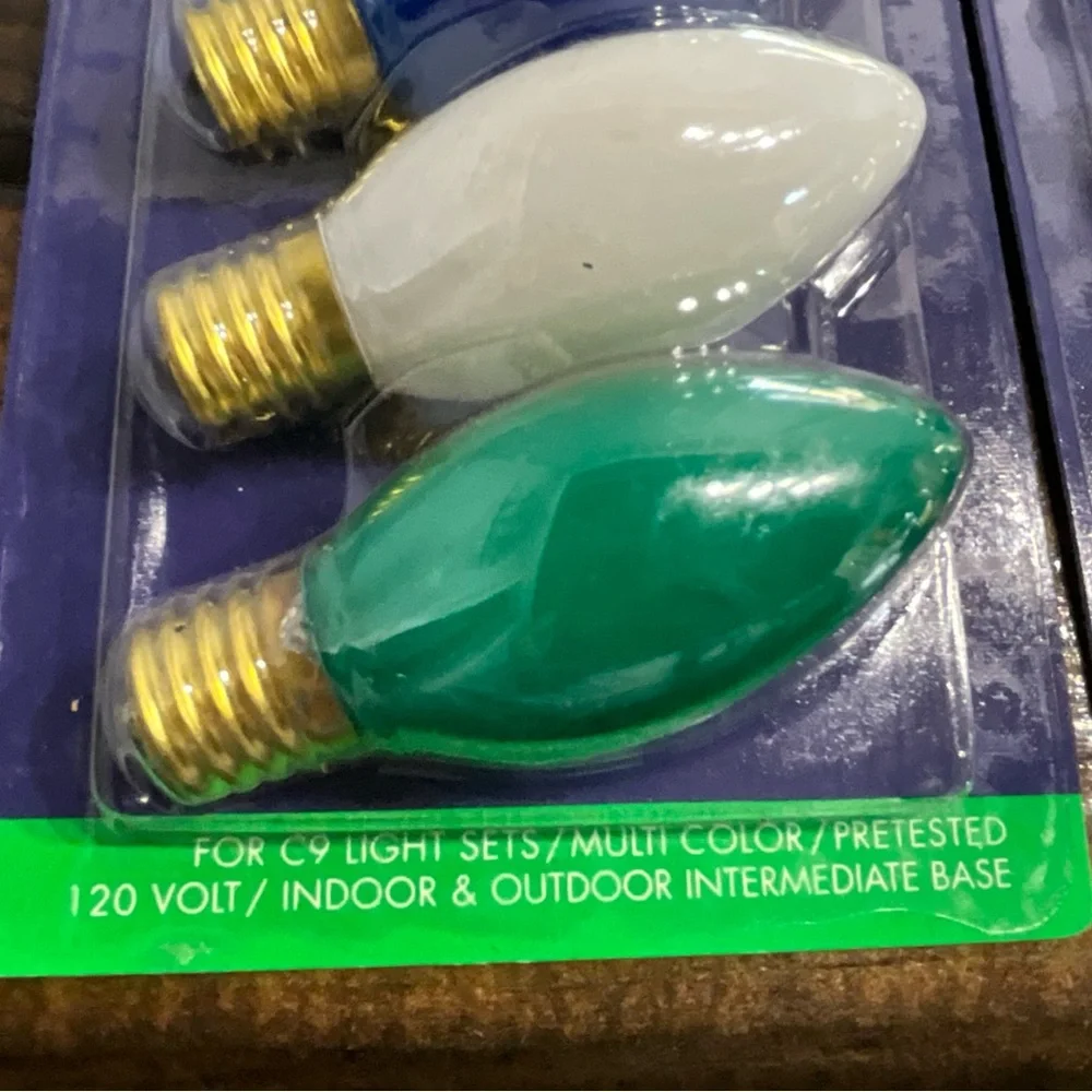 Vintage Lot of 4 Unopened Holiday Time Christmas Light Bulbs Multicolor C9